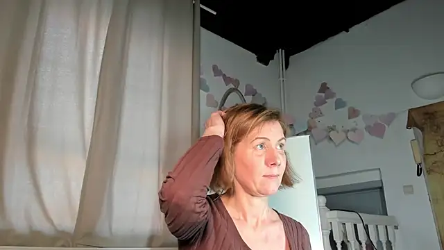 Snapshot of Lola_Belgium chatting on March 2025 04:25:01 PM Lola Belgium online show from March 2025 04:25:01 PM