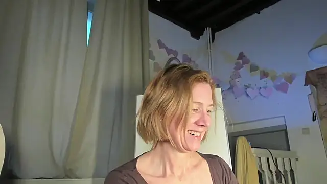 Snapshot of Lola_Belgium chatting on March 2025 05:29:01 PM Lola Belgium online show from March 2025 05:29:01 PM