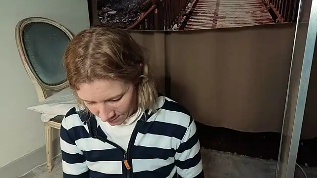 Lola Belgium online show from April 2026 04:27:02 PM