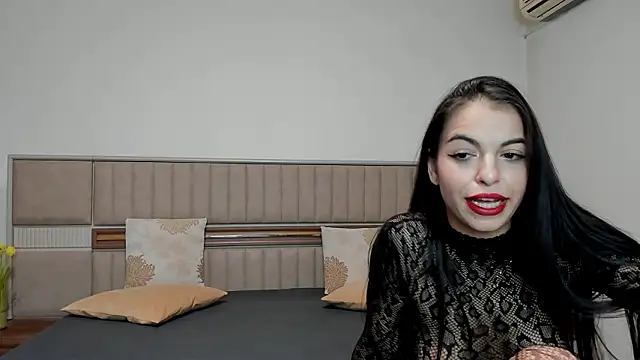 Sierra Halle online show from February 2026 09:47:02 PM