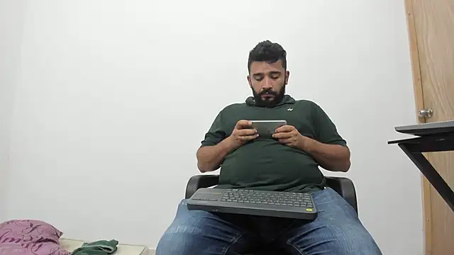 Snapshot of isearchcompany chatting on November 2025 09:19:01 PM isearchcompany online show from November 2025 09:19:01 PM