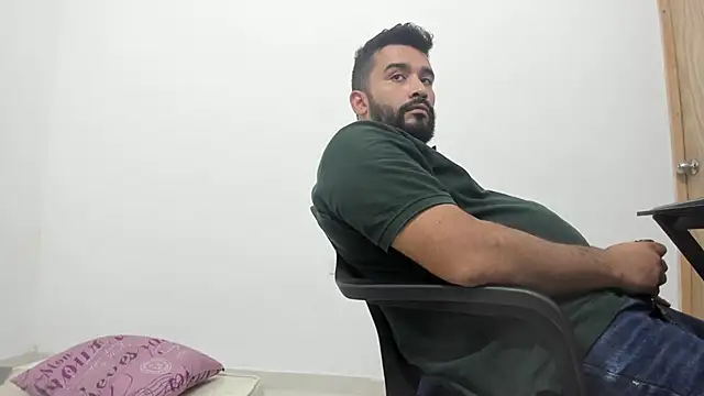 Snapshot of isearchcompany chatting on November 2025 05:05:01 PM isearchcompany online show from November 2025 05:05:01 PM