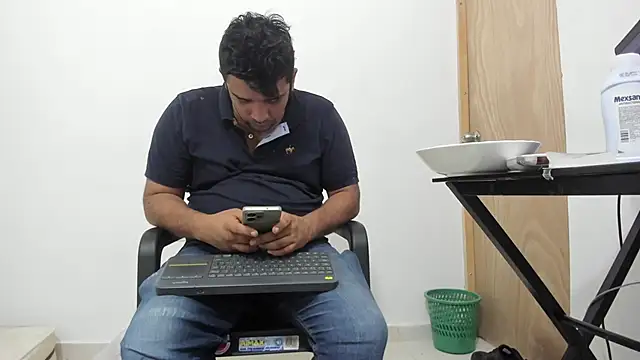 Snapshot of isearchcompany chatting on November 2025 07:36:01 PM isearchcompany online show from November 2025 07:36:01 PM