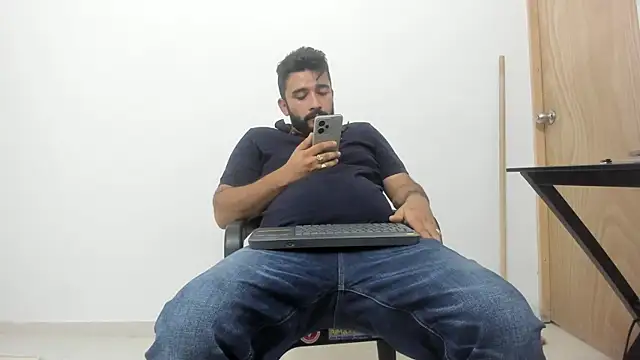 Snapshot of isearchcompany chatting on November 2025 08:57:02 PM isearchcompany online show from November 2025 08:57:02 PM