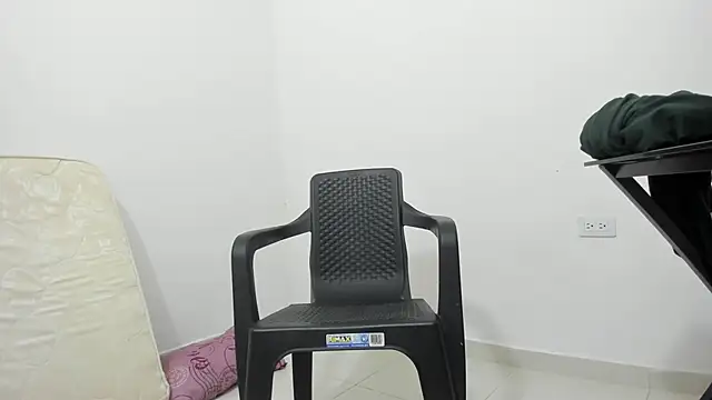 Snapshot of isearchcompany chatting on September 2025 01:23:02 AM isearchcompany online show from September 2025 01:23:02 AM