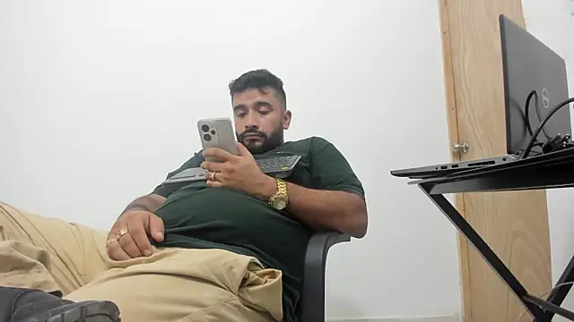 Snapshot of isearchcompany chatting on October 2025 01:50:01 AM isearchcompany online show from October 2025 01:50:01 AM