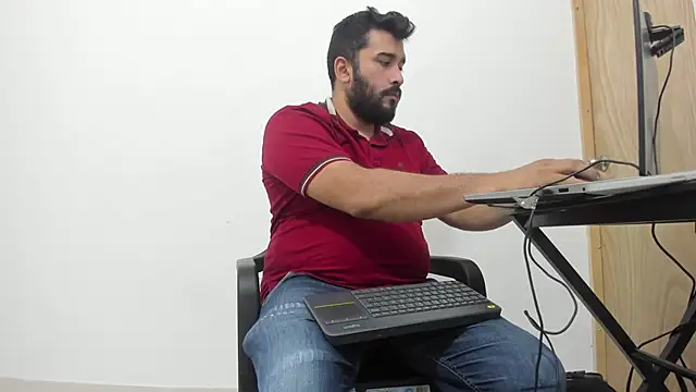 Snapshot of isearchcompany chatting on October 2025 05:13:02 PM isearchcompany online show from October 2025 05:13:02 PM