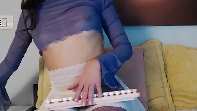 Snapshot of LucyKims chatting on November 2025 07:03:01 PM LucyKims online show from November 2025 07:03:01 PM