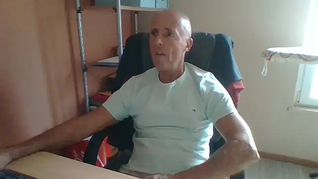 olibrius71 online show from October 2025 02:13:01 PM