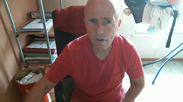 olibrius71 online show from November 2025 10:03:02 AM