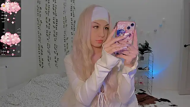 Snapshot of Mary_tiim chatting on January 2025 01:24:02 PM Mary tiim online show from January 2025 01:24:02 PM