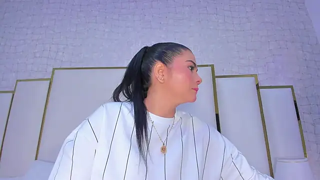 paola rodriguez online show from November 2025 10:54:01 AM