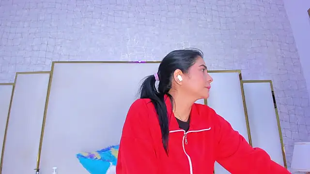 paola rodriguez online show from January 2026 12:01:02 PM