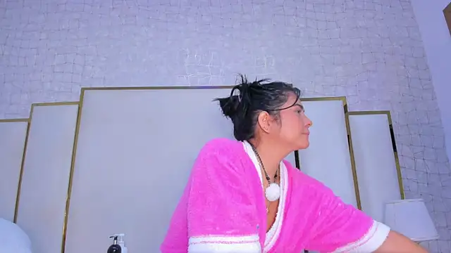 paola rodriguez online show from January 2026 11:47:01 AM