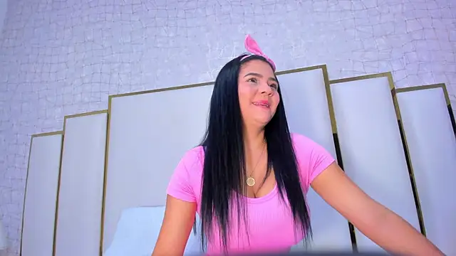 paola rodriguez online show from September 2025 11:43:01 AM