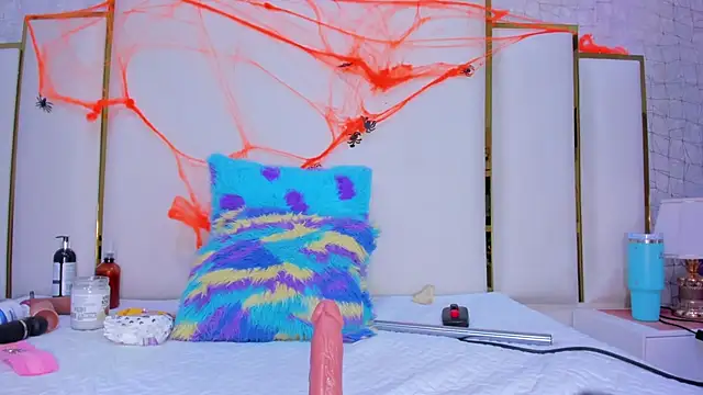 paola rodriguez online show from October 2025 07:37:01 PM