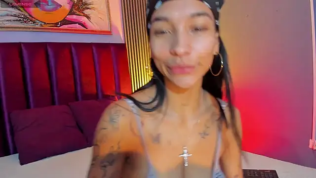 LauraAristizabal online show from March 2026 12:41:02 PM