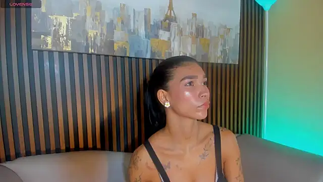 LauraAristizabal online show from March 2026 12:38:01 PM