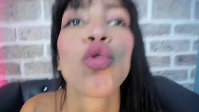 LauraAristizabal online show from March 2025 08:26:02 PM