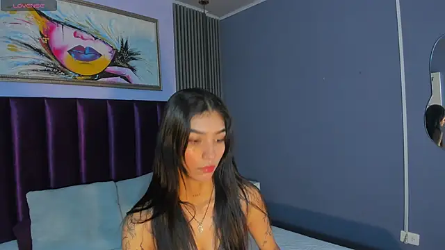 Snapshot of LauraAristizabal chatting on June 2026 12:10:02 PM LauraAristizabal online show from June 2026 12:10:02 PM