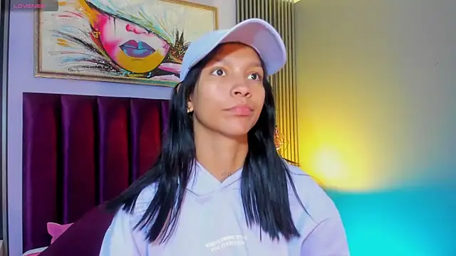 LauraAristizabal online show from February 2026 12:43:02 PM