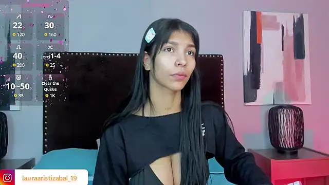 LauraAristizabal online show from March 2025 01:17:01 PM