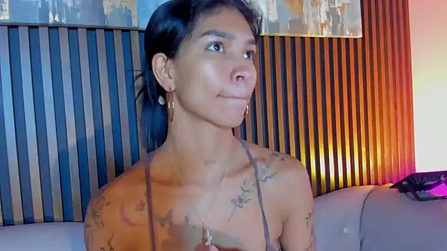 LauraAristizabal online show from February 2026 12:13:02 PM