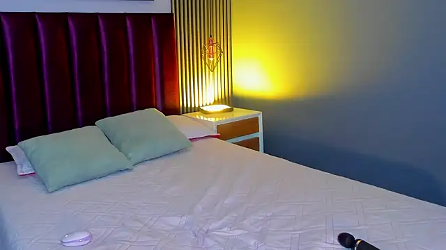 LauraAristizabal online show from March 2026 12:33:01 AM