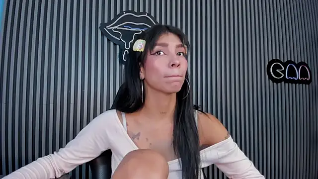 LauraAristizabal online show from March 2025 03:35:02 PM