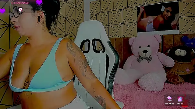 vane lopez  online show from April 2026 09:39:33 PM