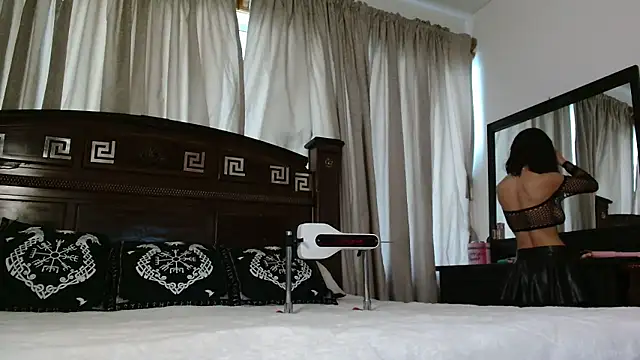 MINI Petite online show from January 2026 10:49:01 PM