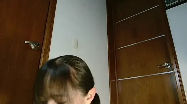 Snapshot of MINI_Petite chatting on February 2025 08:50:01 PM MINI Petite online show from February 2025 08:50:01 PM