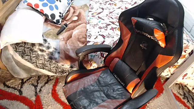 sexyjustin202 online show from December 2025 09:50:02 PM