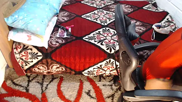 sexyjustin202 online show from March 2026 12:18:01 AM