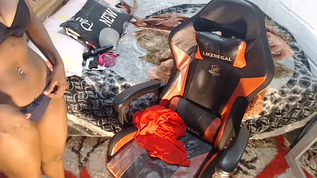 Snapshot of sexyjustin202 chatting on October 2025 02:17:01 AM sexyjustin202 online show from October 2025 02:17:01 AM