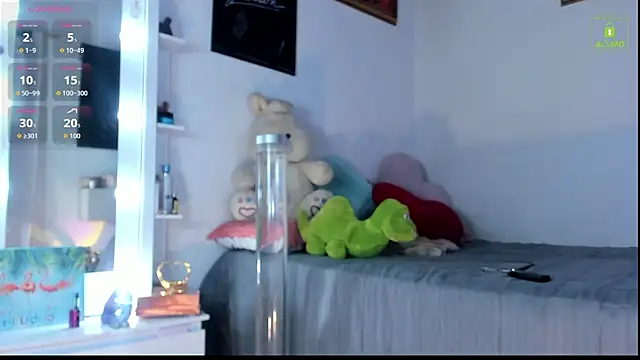 Snapshot of miaa-lee chatting on November 2025 03:40:01 AM miaa-lee online show from November 2025 03:40:01 AM