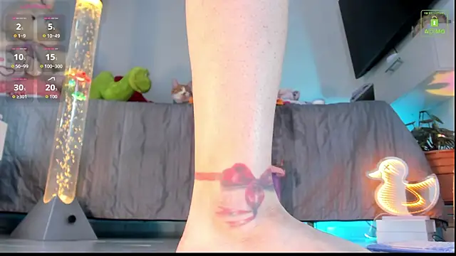 Snapshot of miaa-lee chatting on November 2025 01:59:02 AM miaa-lee online show from November 2025 01:59:02 AM