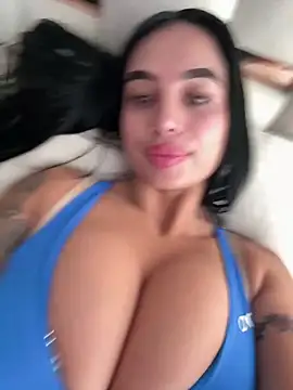perla kem  online show from October 2025 06:41:01 PM