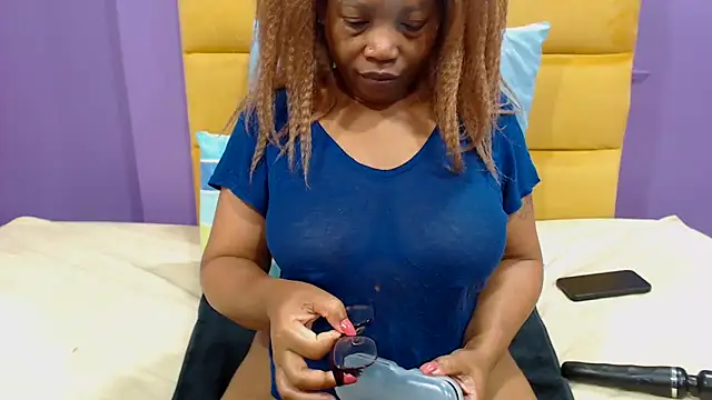 PeachAss4UU online show from November 2025 05:19:02 AM