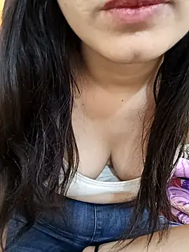 CuteSarikaLIVE online show from November 2025 04:11:01 AM