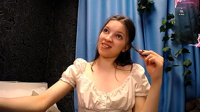 Snapshot of MelaniGrand chatting on January 2025 02:13:01 PM MelaniGrand online show from January 2025 02:13:01 PM