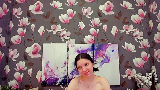 Snapshot of MelaniGrand chatting on February 2025 12:21:02 PM MelaniGrand online show from February 2025 12:21:02 PM