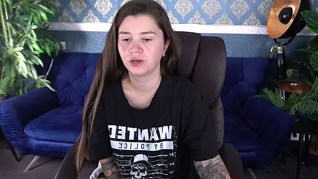 Snapshot of AmellyMilly chatting on October 2025 12:39:02 PM AmellyMilly online show from October 2025 12:39:02 PM