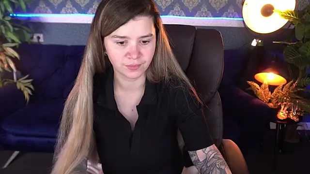 Snapshot of AmellyMilly chatting on November 2025 07:47:01 PM AmellyMilly online show from November 2025 07:47:01 PM