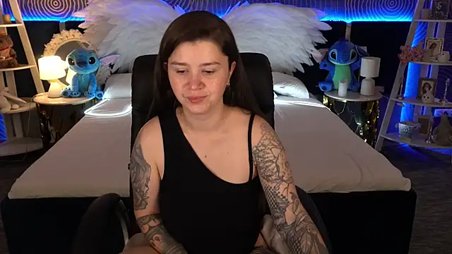 Snapshot of AmellyMilly chatting on November 2025 01:48:02 PM AmellyMilly online show from November 2025 01:48:02 PM