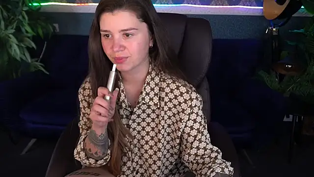 Snapshot of AmellyMilly chatting on October 2025 01:44:02 PM AmellyMilly online show from October 2025 01:44:02 PM