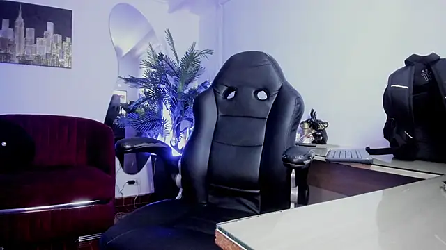 Snapshot of Meghan320 chatting on November 2025 11:36:02 AM Meghan320 online show from November 2025 11:36:02 AM