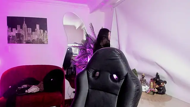 Snapshot of Meghan320 chatting on November 2025 11:37:01 AM Meghan320 online show from November 2025 11:37:01 AM