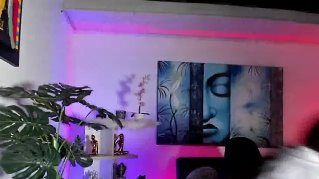 Snapshot of Meghan320 chatting on October 2025 02:40:01 PM Meghan320 online show from October 2025 02:40:01 PM