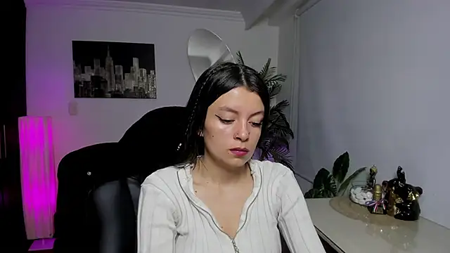 Snapshot of Meghan320 chatting on October 2025 11:33:02 AM Meghan320 online show from October 2025 11:33:02 AM